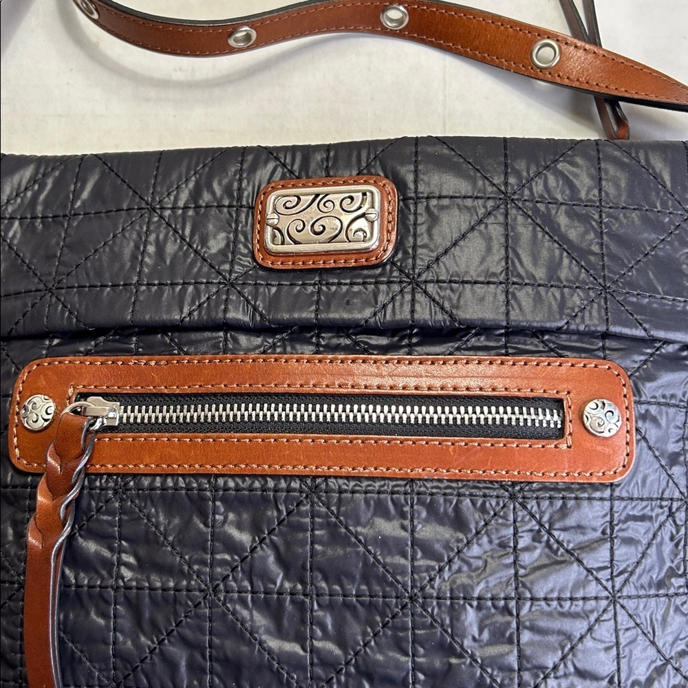 BRIGHTON BLACK QULTED PARACHUTE NYLON BROWN LEATHER CROSSBODY BAG - Picture 2 of 16